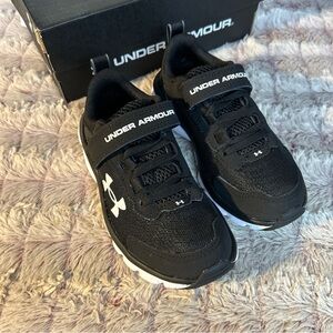 Under Armour Assert Boy sneakers